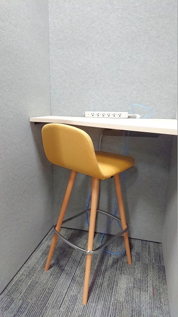 webブース椅子とデスク